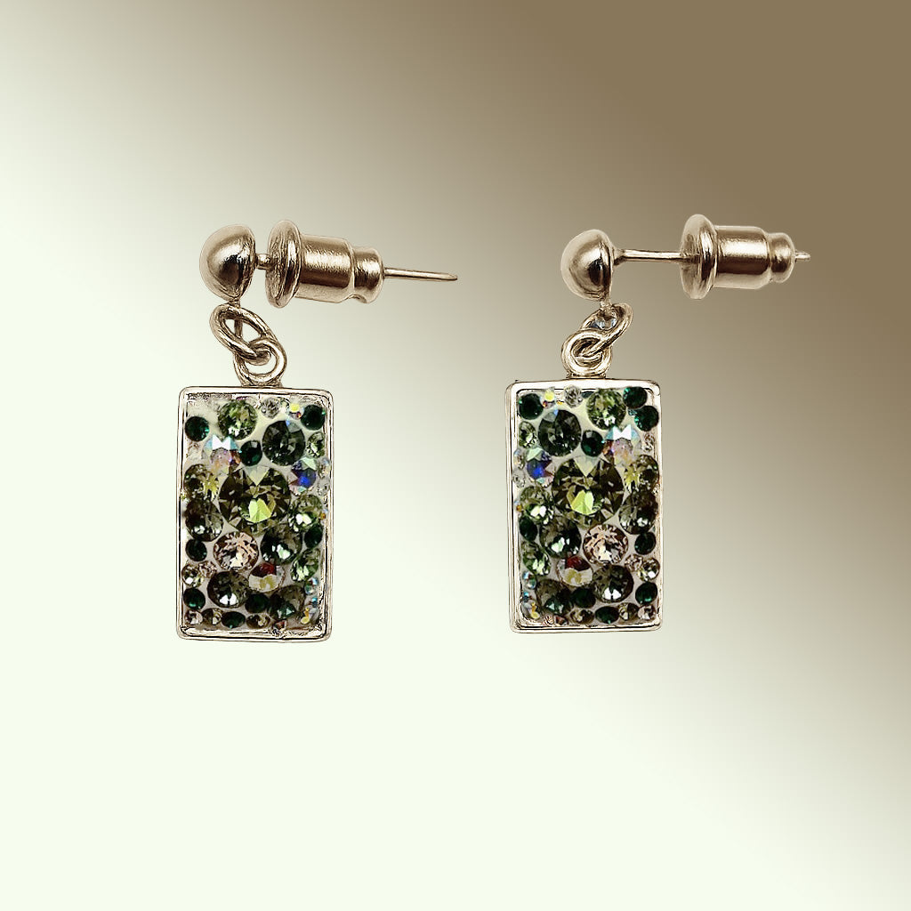 Ohrhänger mit grünen Swarovski® Kristallen aus Edelstahl