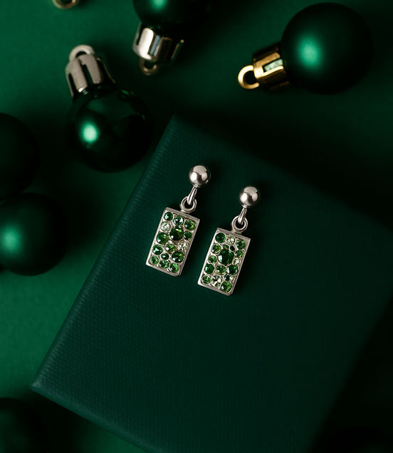 Ohrhänger mit grünen Swarovski® Kristallen aus Edelstahl