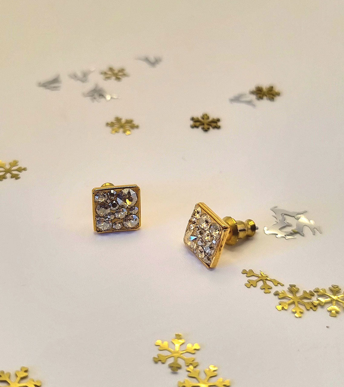 Ohrstecker Quadratisch mit Swarovski® Kristallen Golden Shadow – elegant & zeitlos