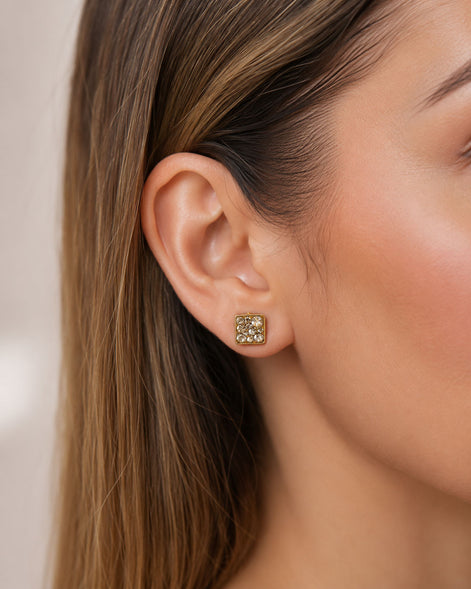 Ohrstecker Quadratisch mit Swarovski® Kristallen Golden Shadow – elegant & zeitlos