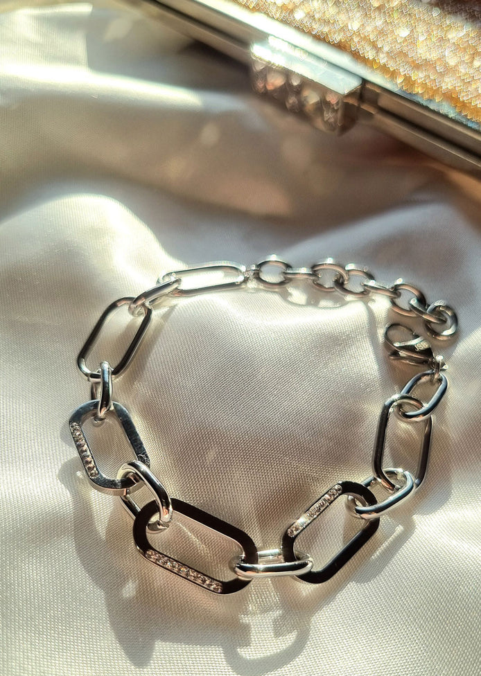 Armband mit Swarovski® Kristallen an ovalen Elementen aus Stahl - handgefertigt