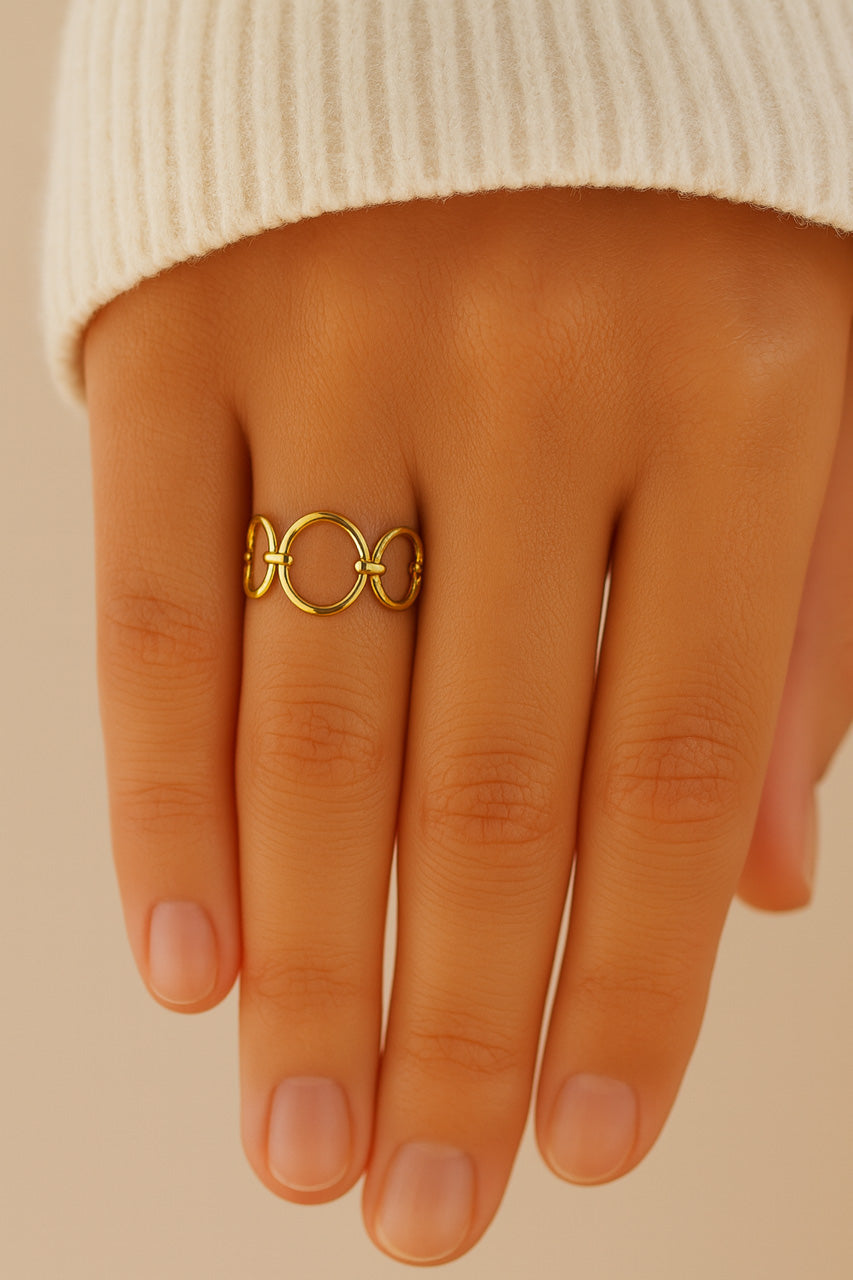 Ring Edelstahl vergoldet mit ovalen Elementen