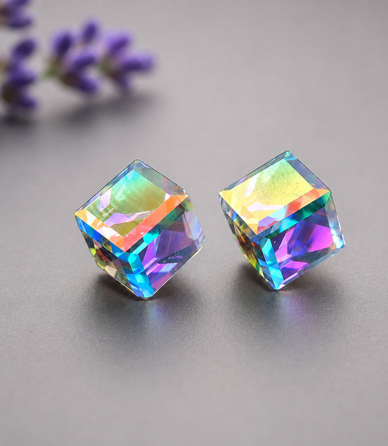 Stud earrings with Swarovski stone in an  cube design