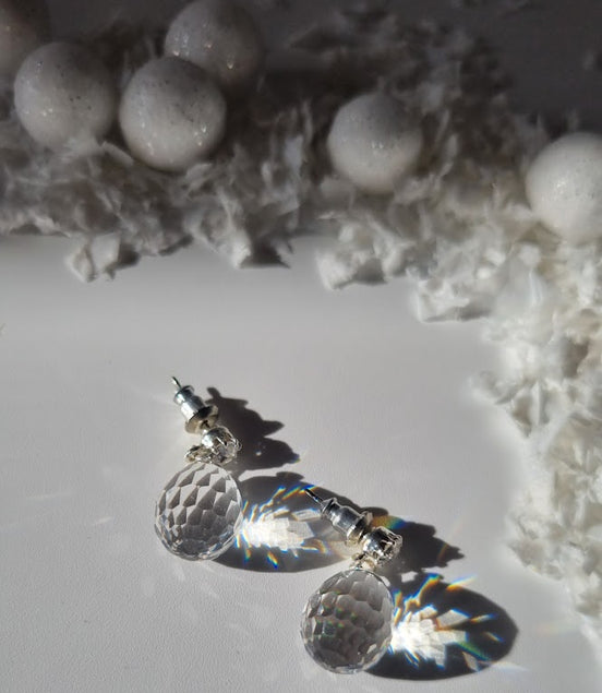 Ohrhänger mit Swarovski® Tropfenkristallen – rhodiniert & handgefertigt