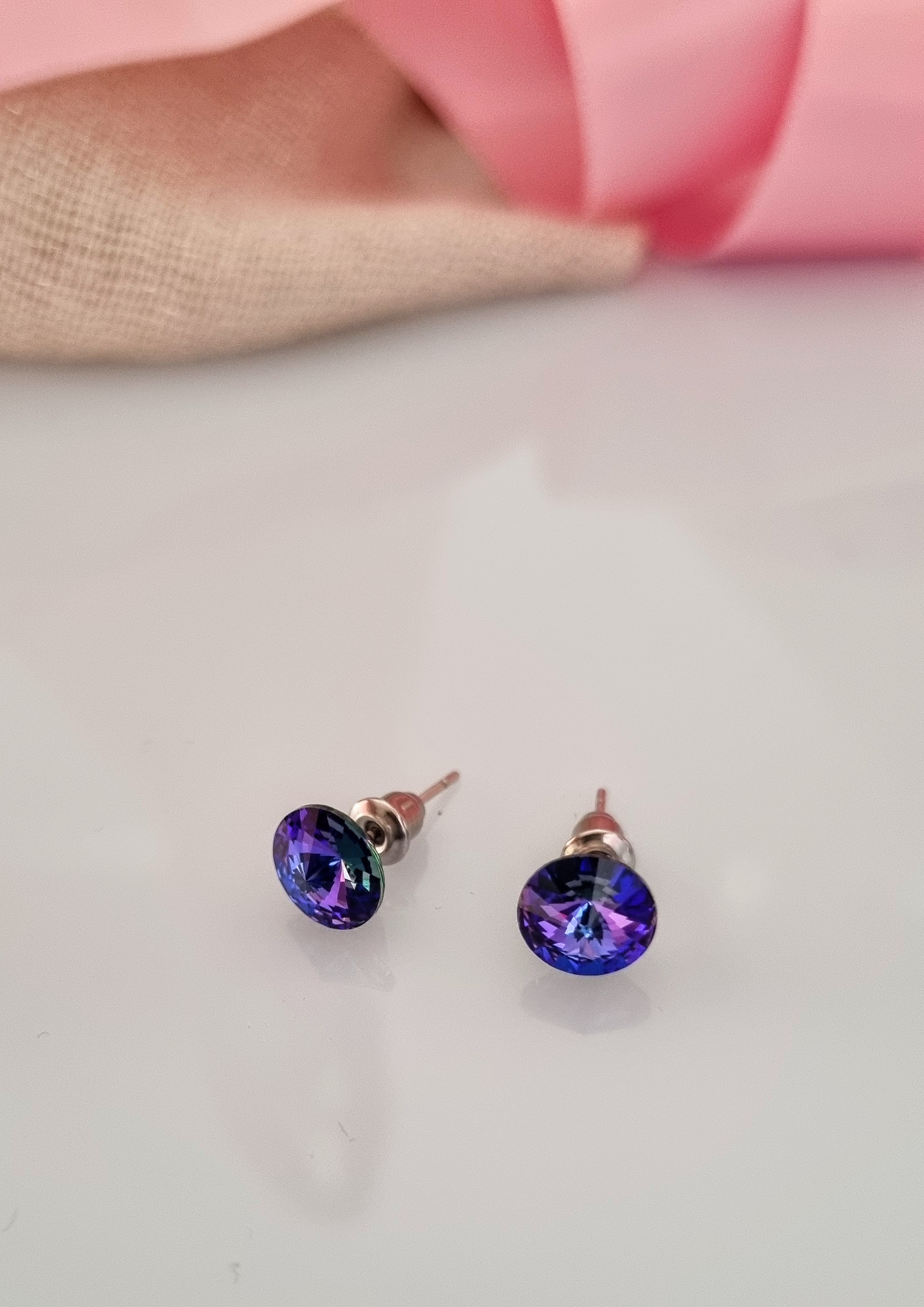 Ohrstecker mit Lila Swarovski® Kristallen