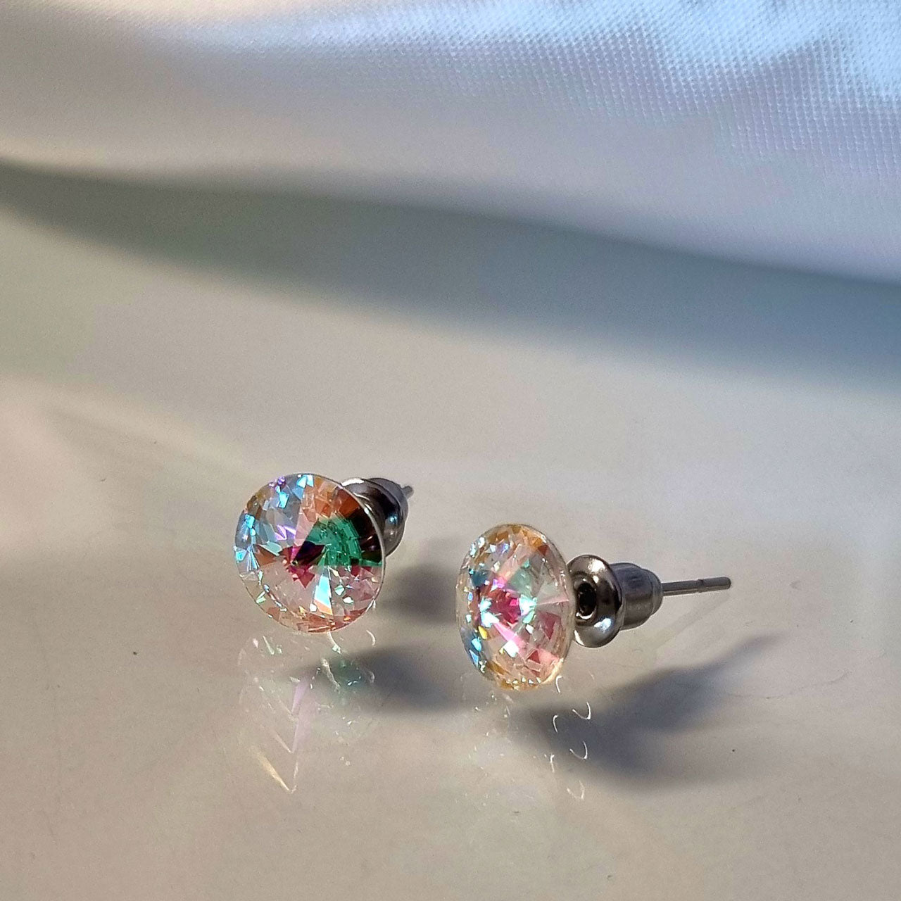 Ohrstecker Swarovski Kristall Multicolor im klassischen Runddesign