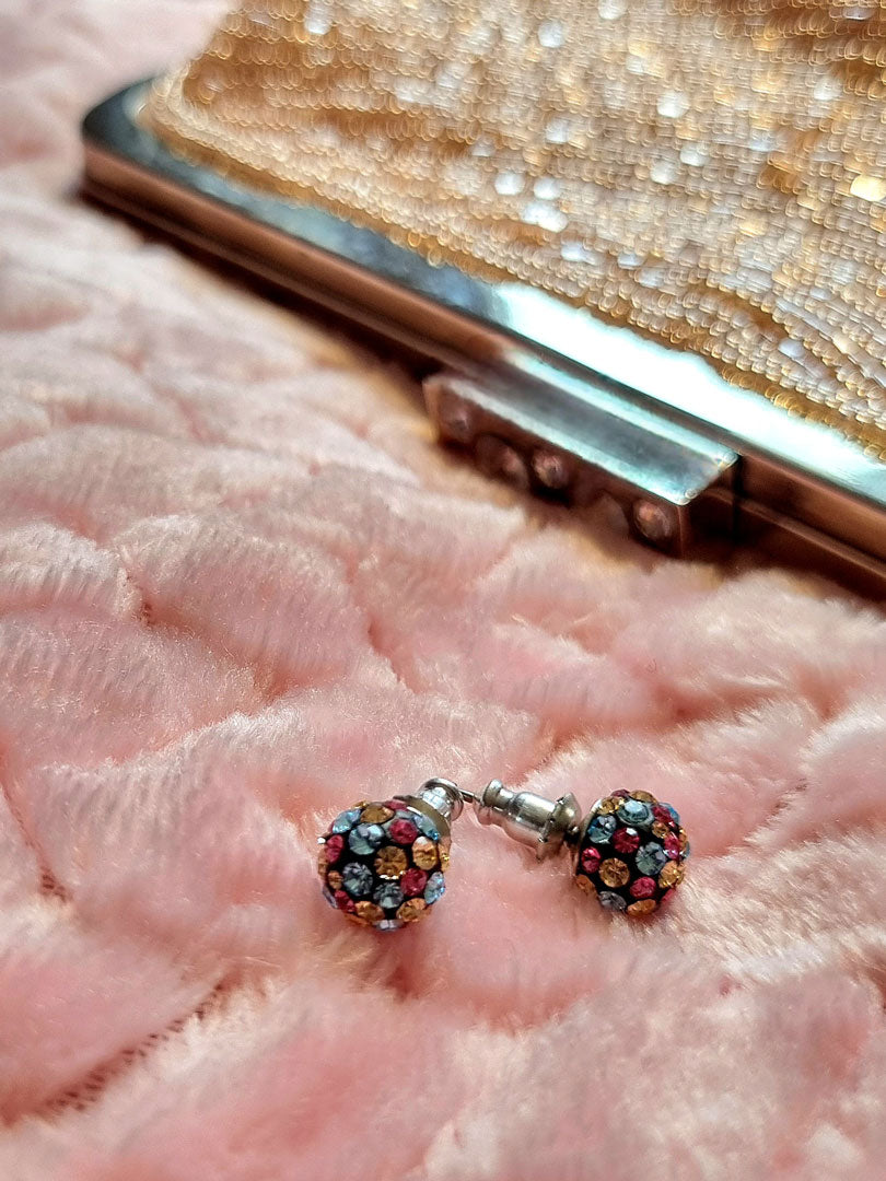 Ohrstecker rund mit funkelnden Kristallen in Multicolor