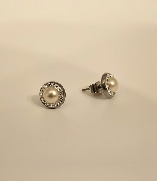 Ohrstecker mit Perle & Swarovski® Kristallrand