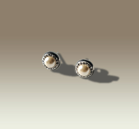 Ohrstecker mit Perle & Swarovski® Kristallrand