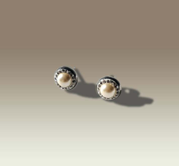 Ohrstecker mit Perle & Swarovski® Kristallrand