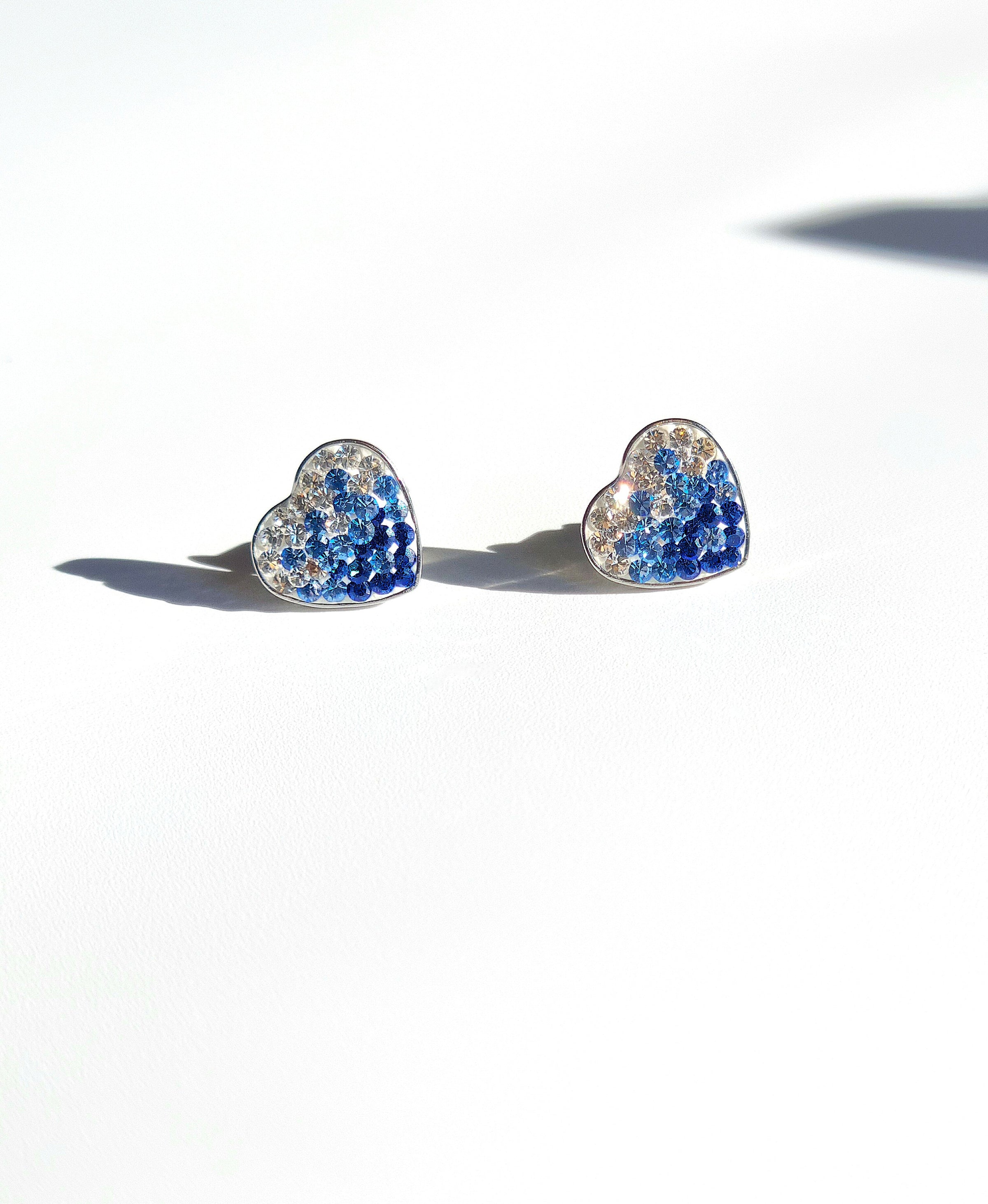 Blaue Herz-Ohrstecker mit Preciosa-Kristallen