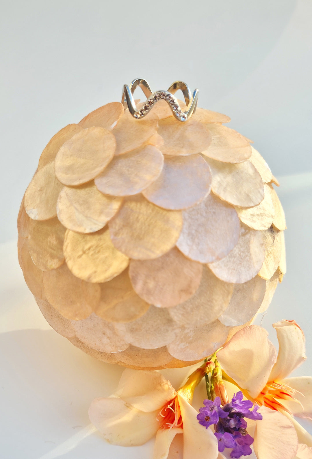 Silberring in Wellenform mit Original Swarovski-Kristallen