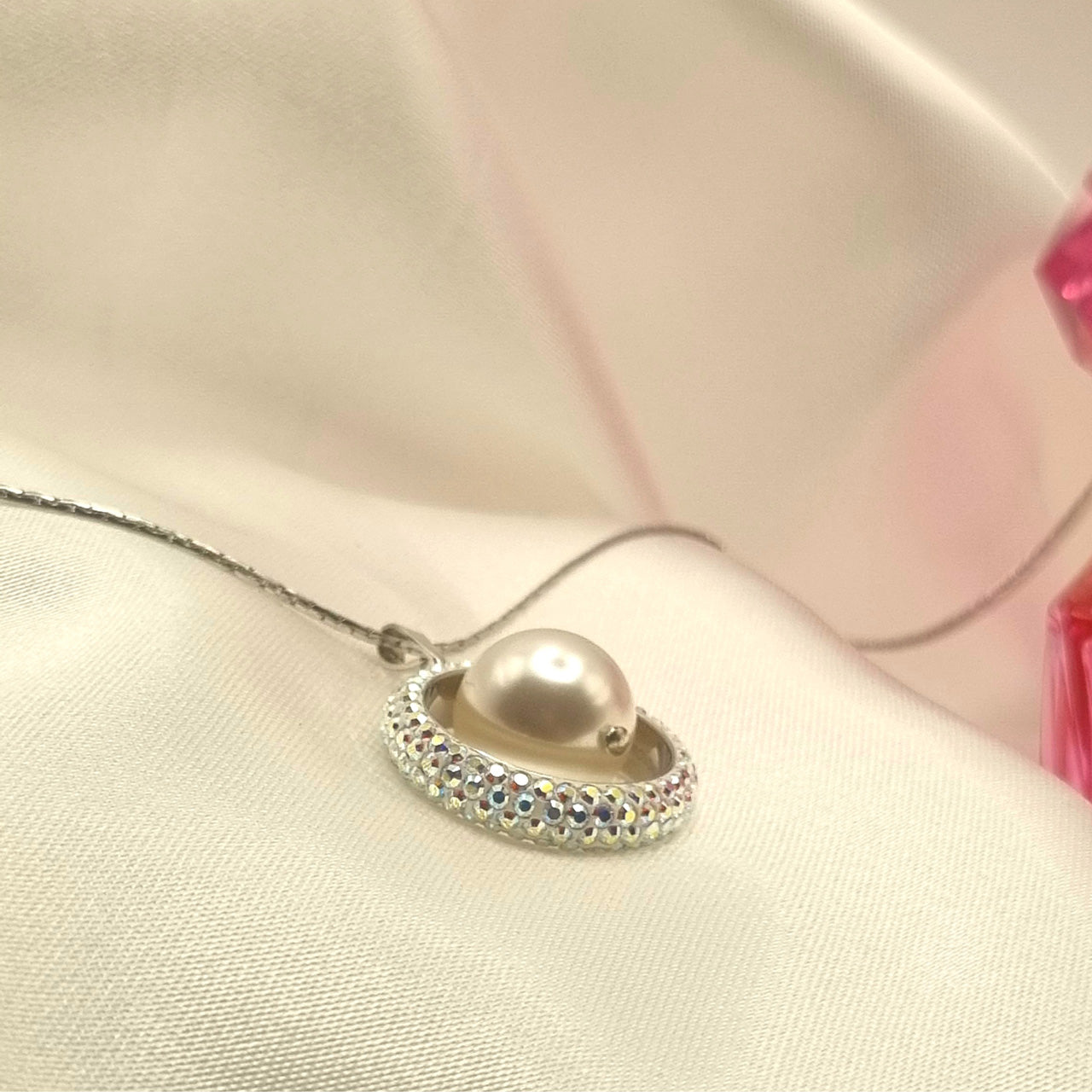 Necklace with pearl pendant & rotating Swarovski® crystal circle, white - handmade