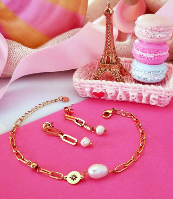 Hängende Ohrstecker Goldfarben – mit Süßwasserperle