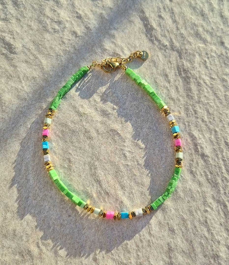 Cheville verte avec perles de howlite – réglable, acier inoxydable