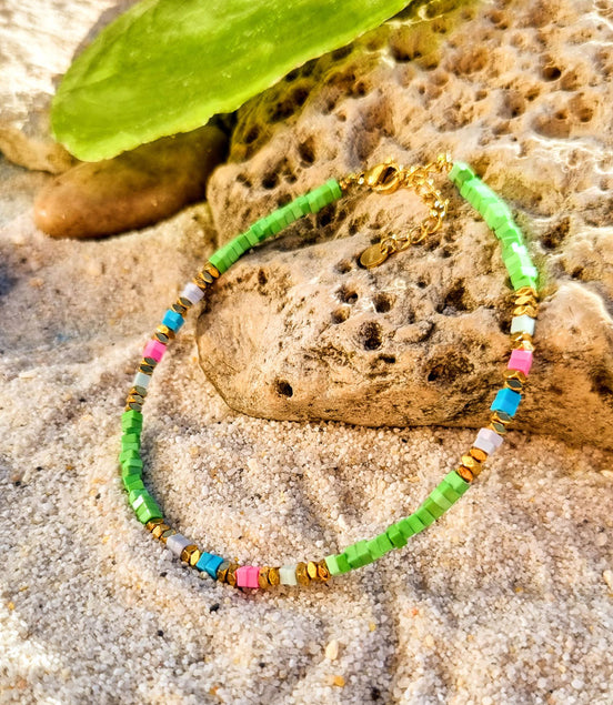 Cheville verte avec perles de howlite – réglable, acier inoxydable
