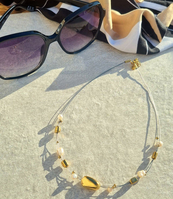 Necklace with pearls & gold elements