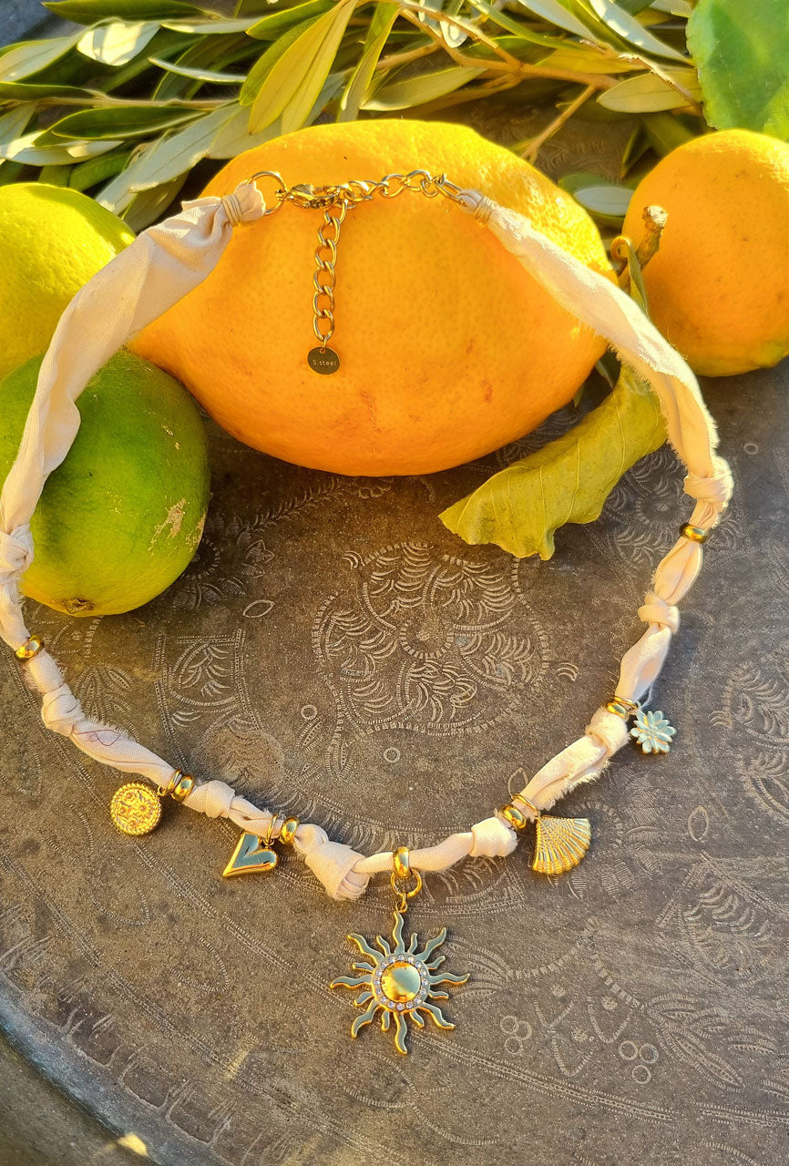 Liberty Halskette mit Strass Anhängern – Sonne, Herz, Muschel & Stern
