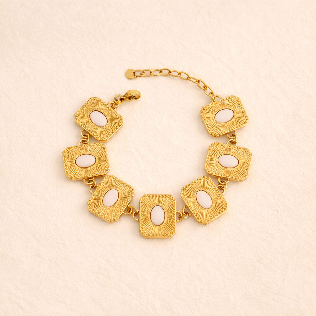 Bracelet doré avec pierres naturelles et éléments rectangulaires