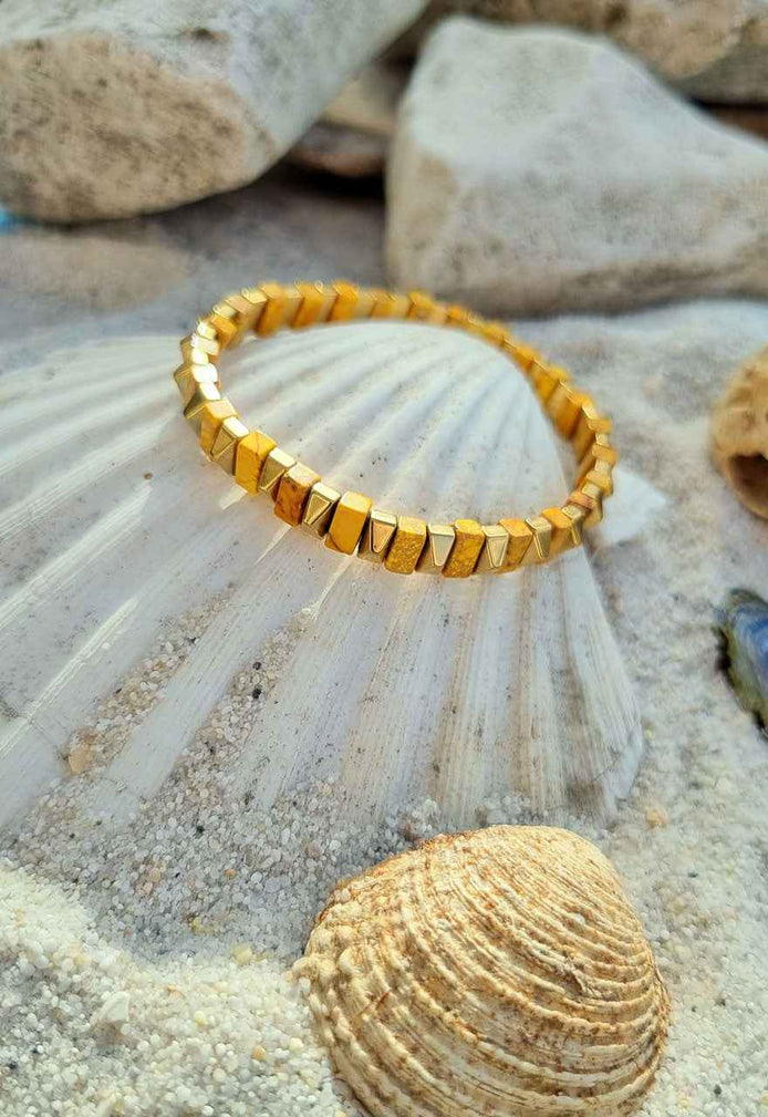 Elastisches Armband Goldfarben – mit Jaspissteinen